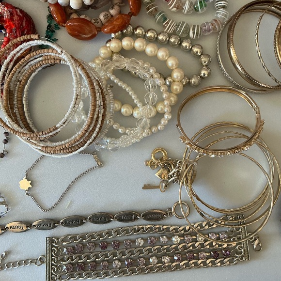 Assorted Women's Bangle and Bracelet Set - Yellow, Gold, Silver, Pearl - Picture 4 of 8